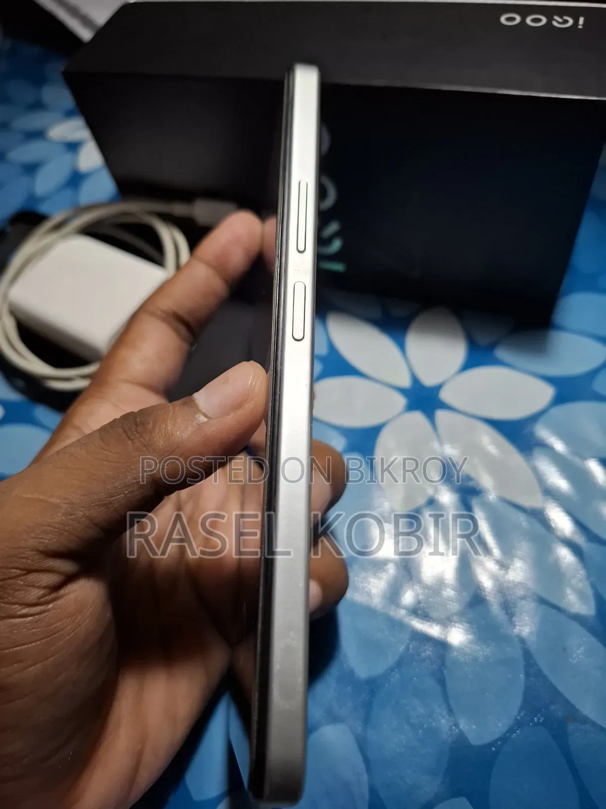 iQOO Z9x 128 GB White