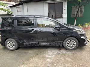 টয়োটা সিয়েন্টা ২০১৭ কালো