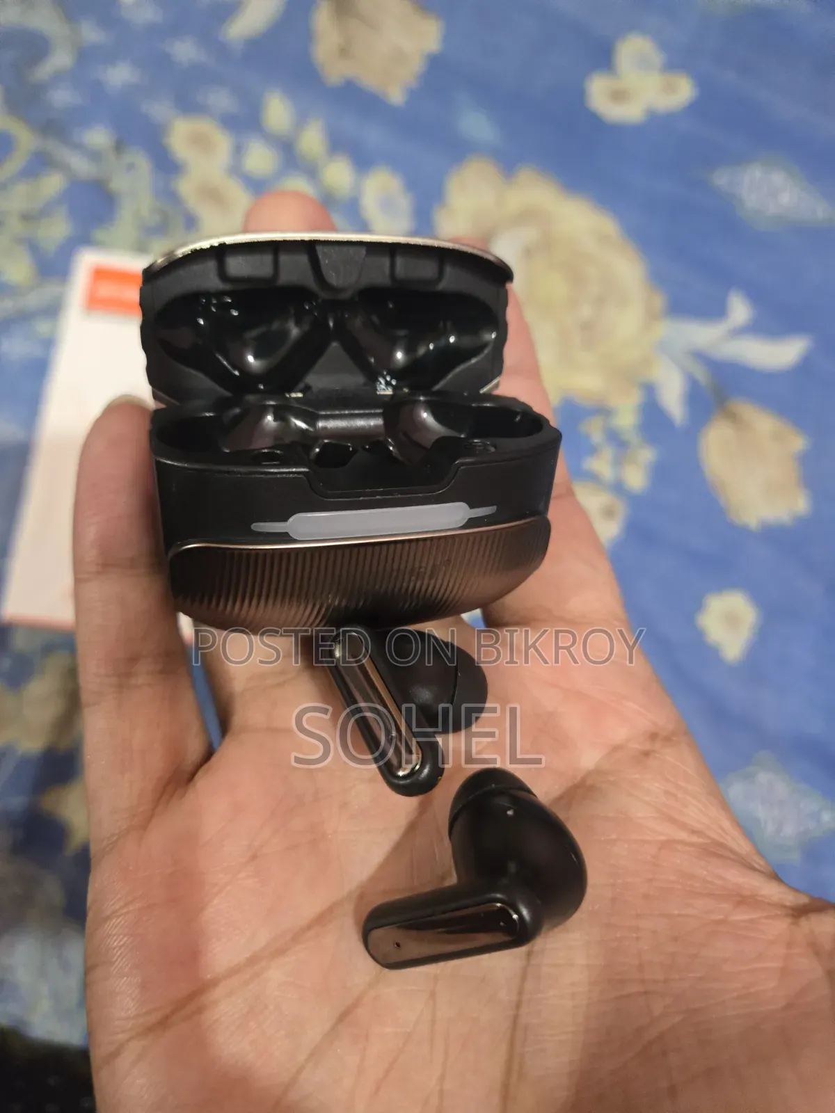 Brand Earbuds