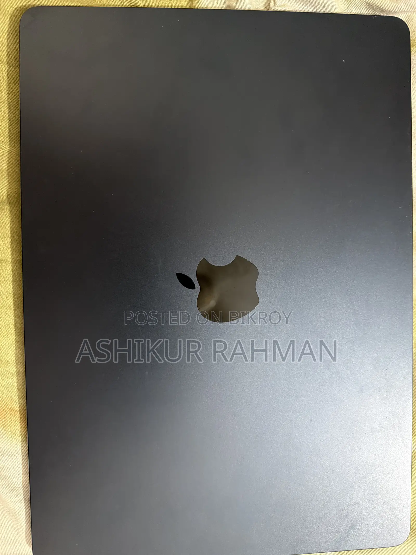 New Laptop Apple MacBook Air 2022 M2 16GB Apple M2 SSHD+SSD 256GB