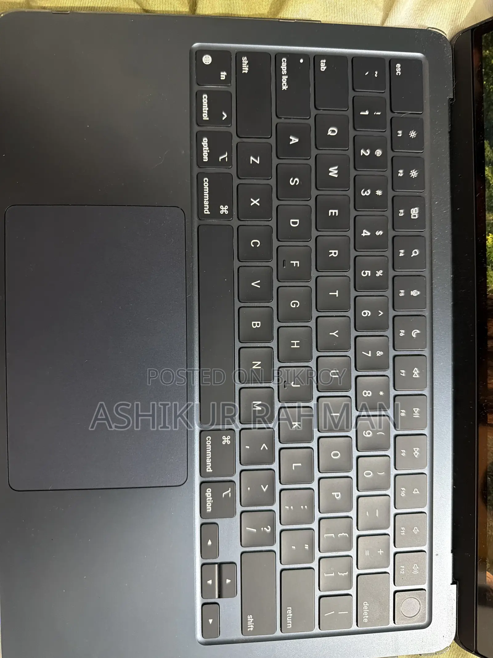 New Laptop Apple MacBook Air 2022 M2 16GB Apple M2 SSHD+SSD 256GB