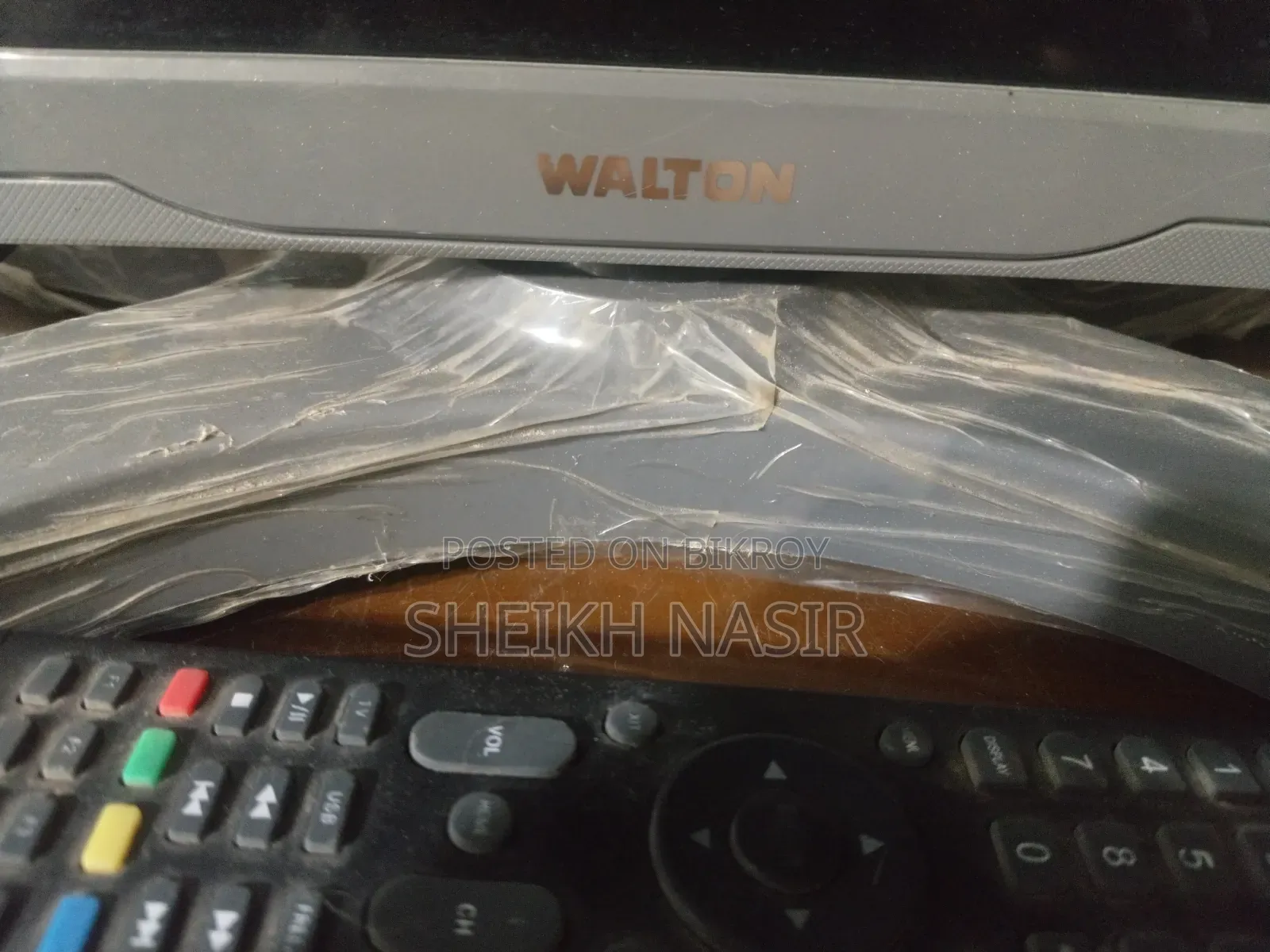Walton TV Model: WE4-DH32-BX220