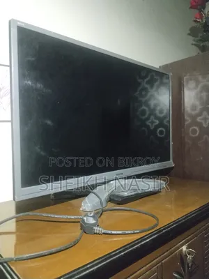 Walton TV Model: WE4-DH32-BX220