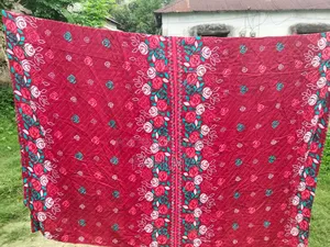 নরমাল প্রিন্ট শাড়ি দিয়ে বানানো কাঁথা