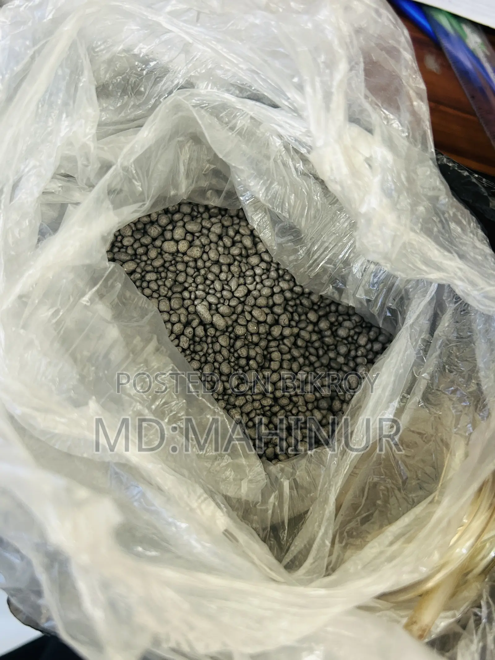 700 Gm Aqua Soil and Carpeting Seeds