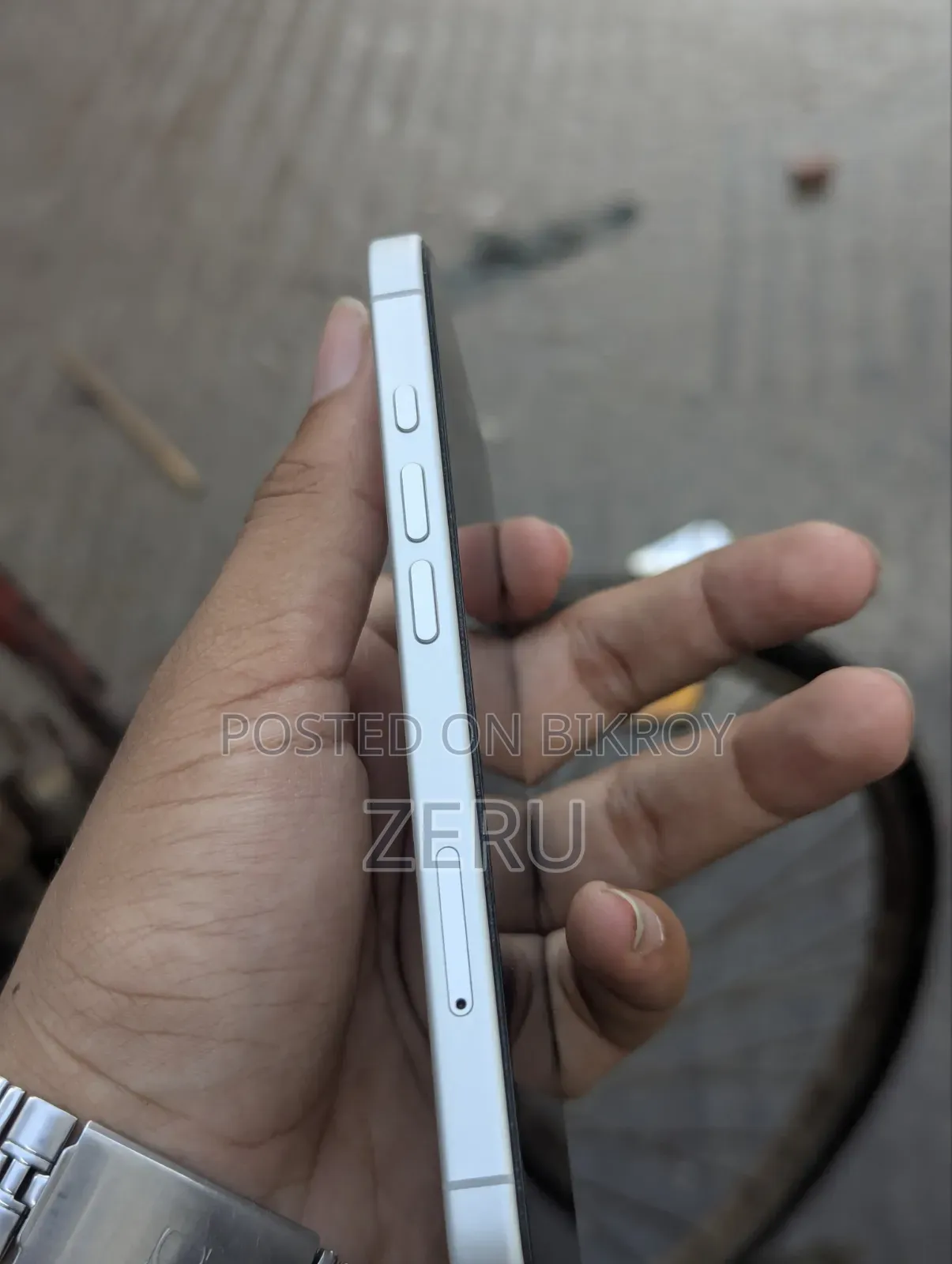 Apple iPhone 16 128 GB White