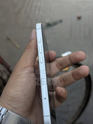 Apple iPhone 16 128 GB White