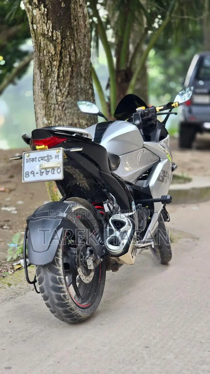সুজুকি জিক্সার এফআই এবিএস ২০২০ সিলভার