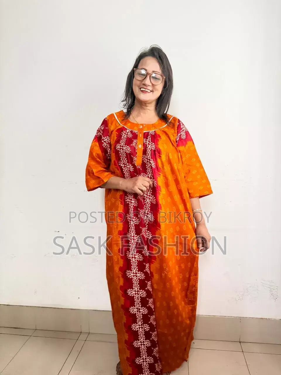 চুন্দ্রি প্রিন্ট মেক্সি ট্র্যাডিশনাল কালার।