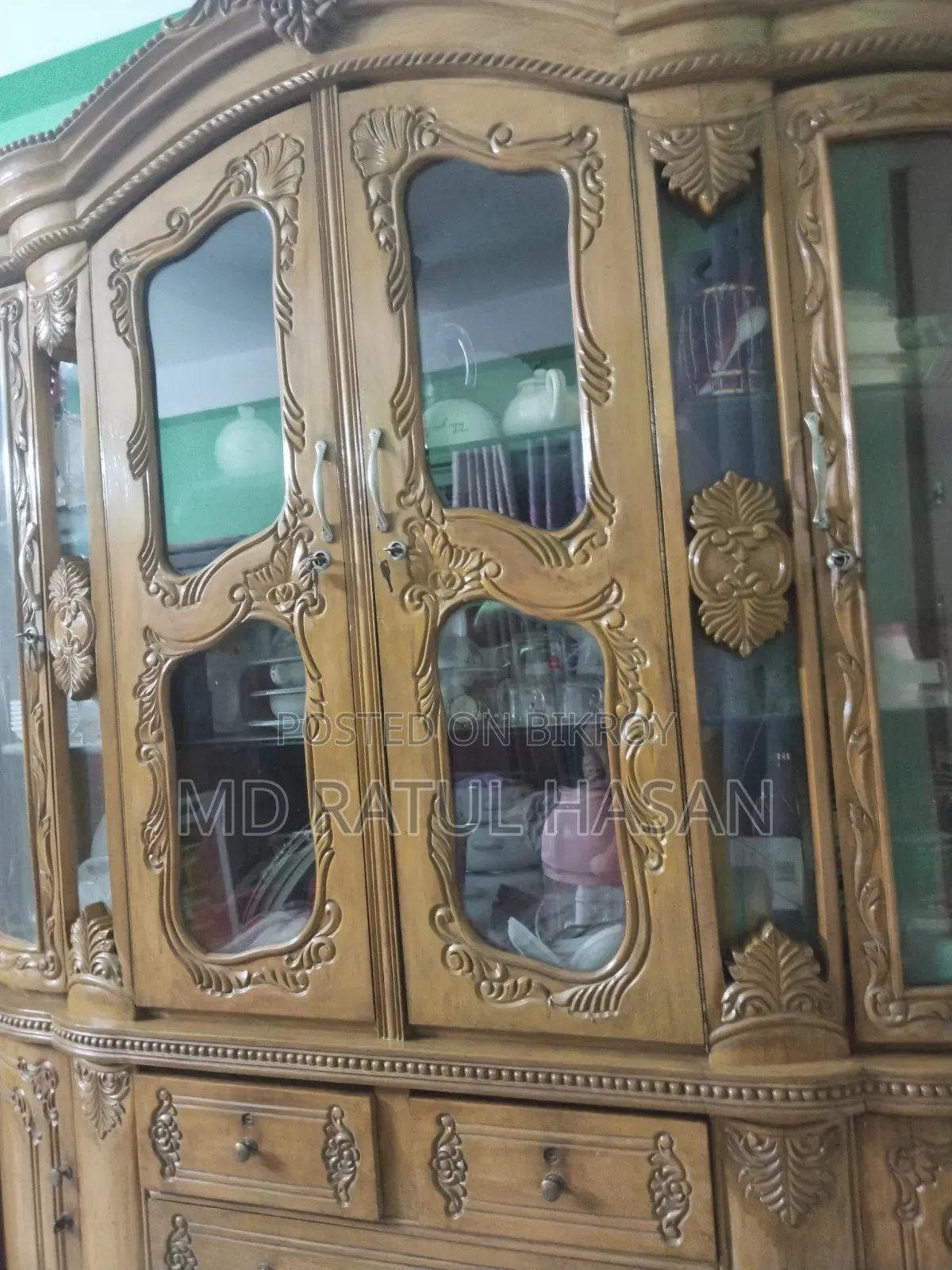 শোকেজ বিক্রি হবে