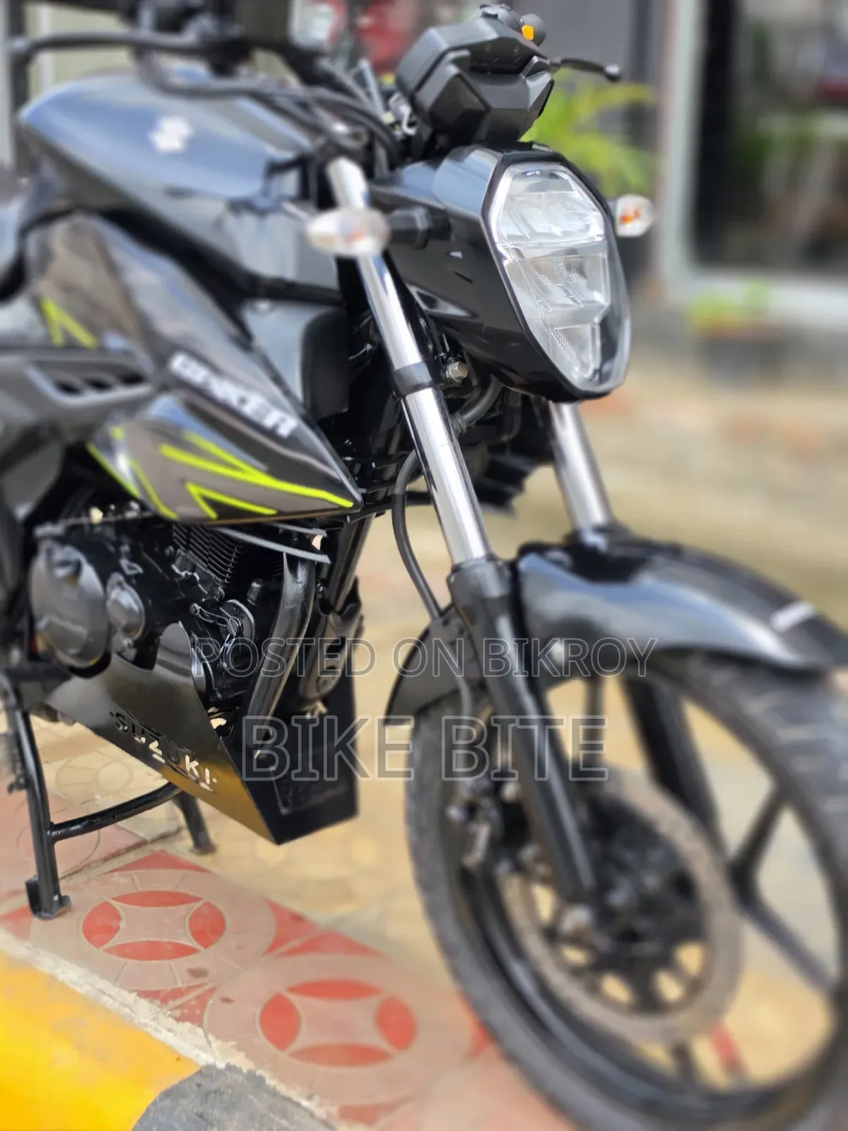 সুজুকি ২০২৫ ব্ল্যাক