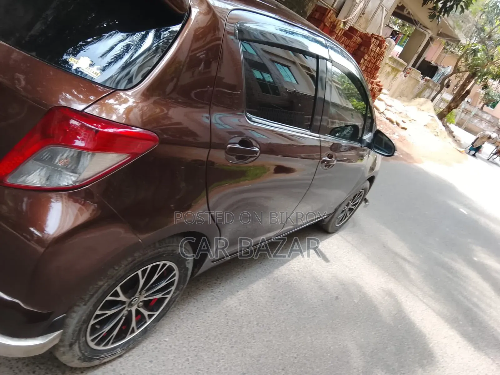 টয়োটা ভিটস ২০১২ ব্রাউন