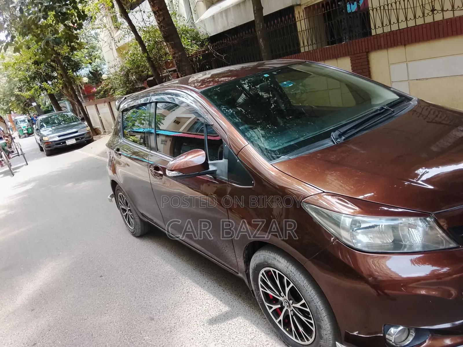 টয়োটা ভিটস ২০১২ ব্রাউন