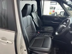 Toyota Noah 2022 Pearl