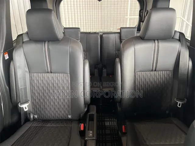 Toyota Noah 2022 Pearl