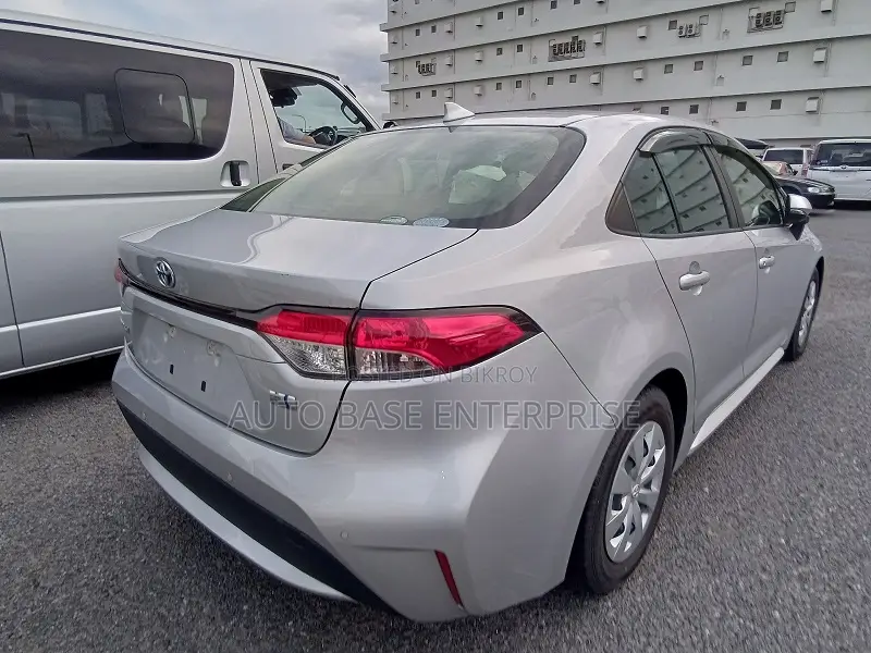Toyota Corolla 2021 Silver