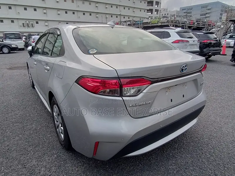 Toyota Corolla 2021 Silver