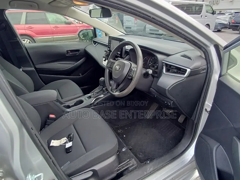 Toyota Corolla 2021 Silver