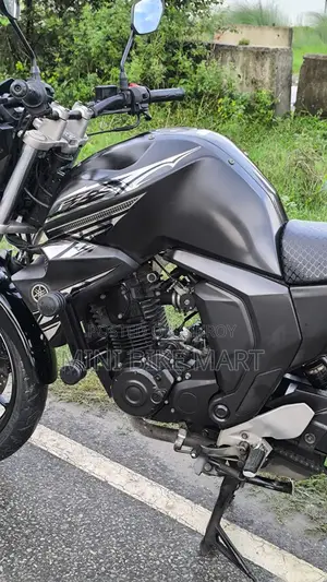 Yamaha FZ6 2025 Black