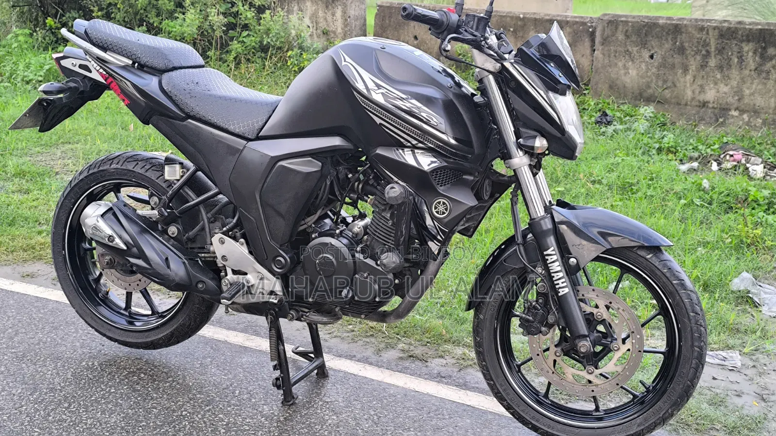 Yamaha FZ6 2025 Black