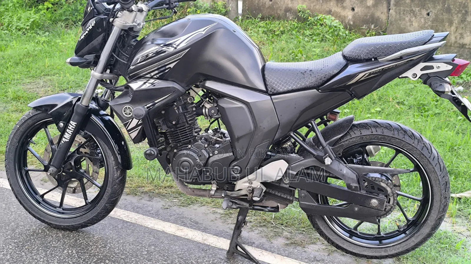 Yamaha FZ6 2025 Black