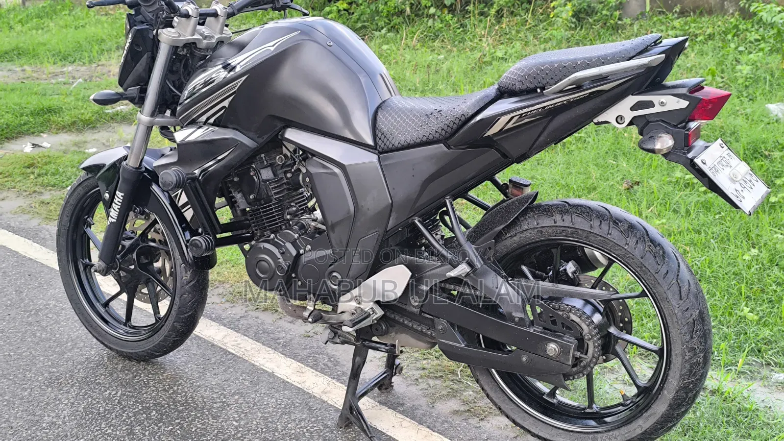 Yamaha FZ6 2025 Black
