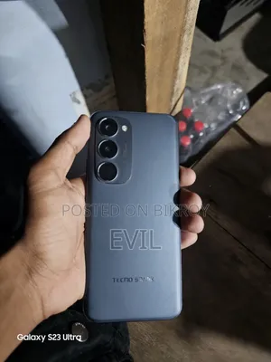টেকনো স্পার্ক ৪০ প্রো+ ২৫৬ জিবি কালো