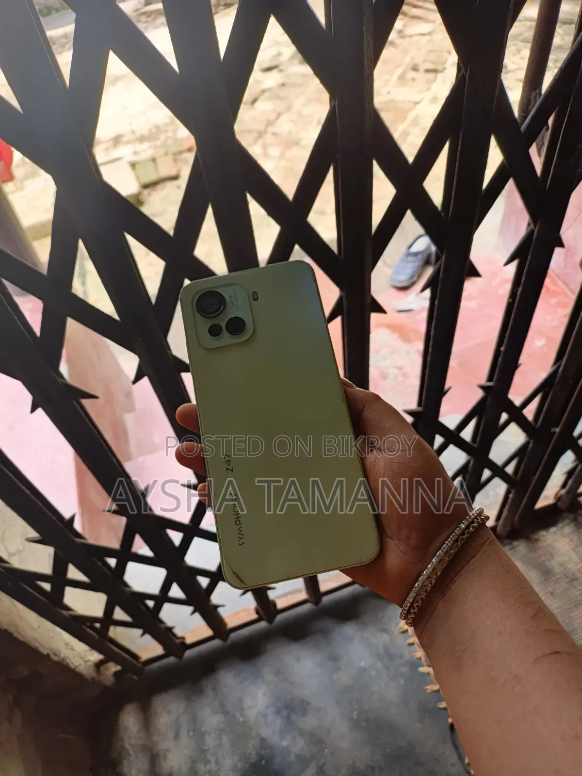 Symphony Z45 64 GB Green