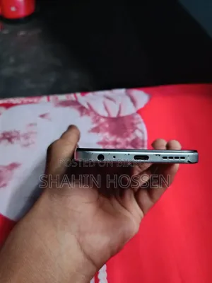 Infinix Hot 60i 128 GB Silver