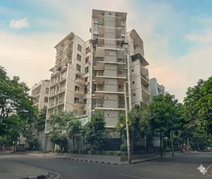 4bdrm Apartment in Uttara for Sale