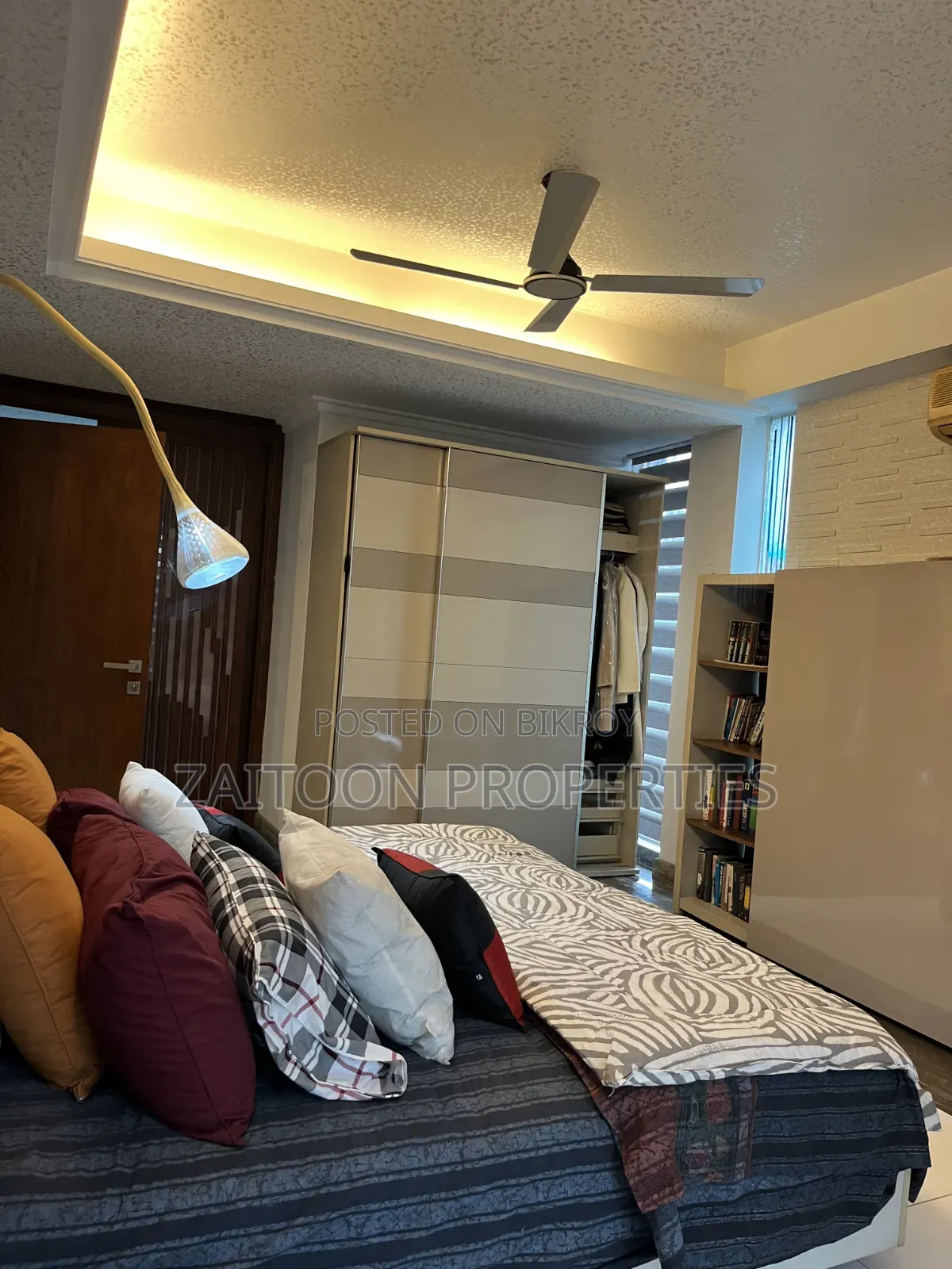 Furnished 5-bedroom Duplex in Khilkhet for sale