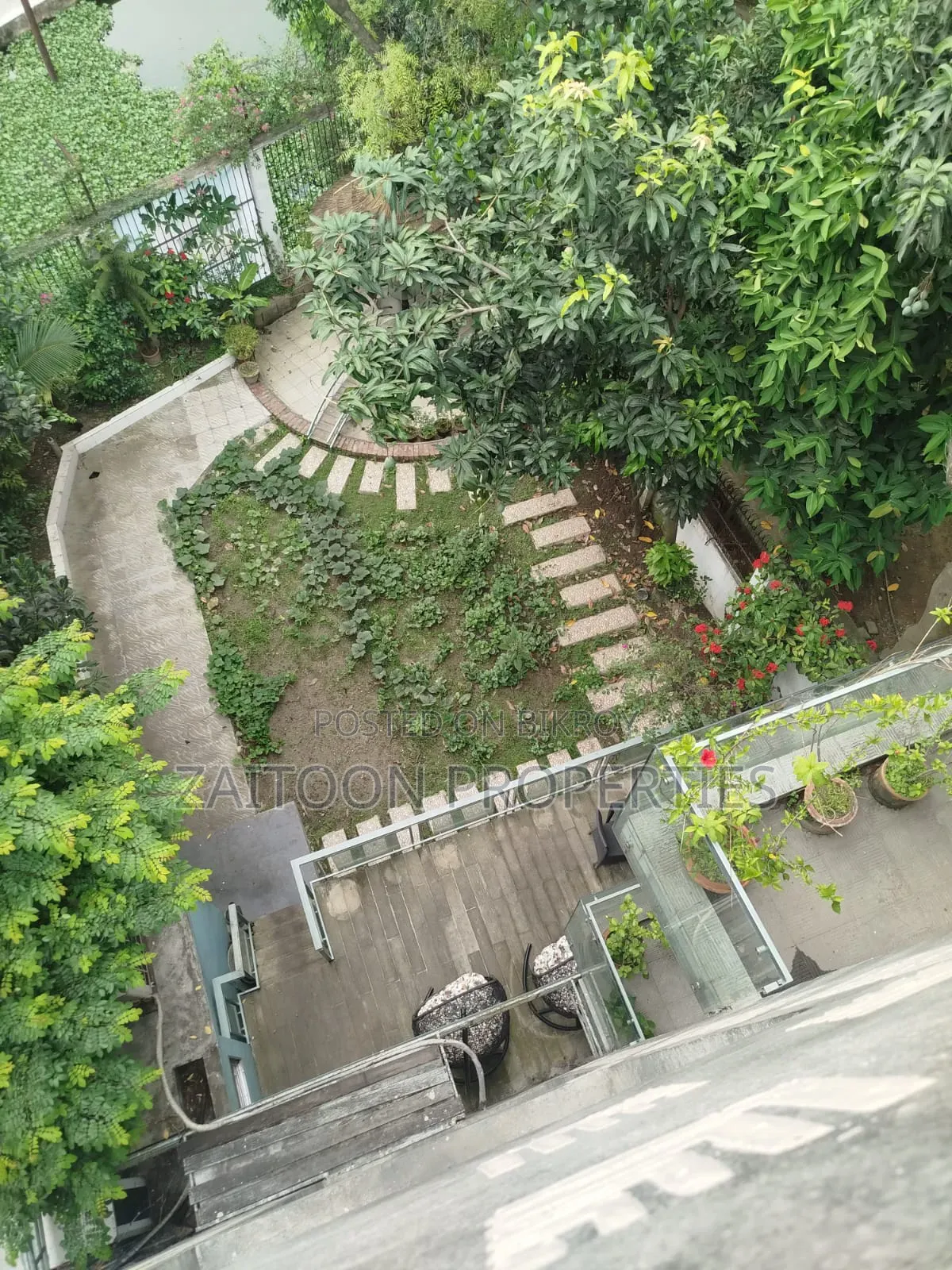 Furnished 5-bedroom Duplex in Khilkhet for sale