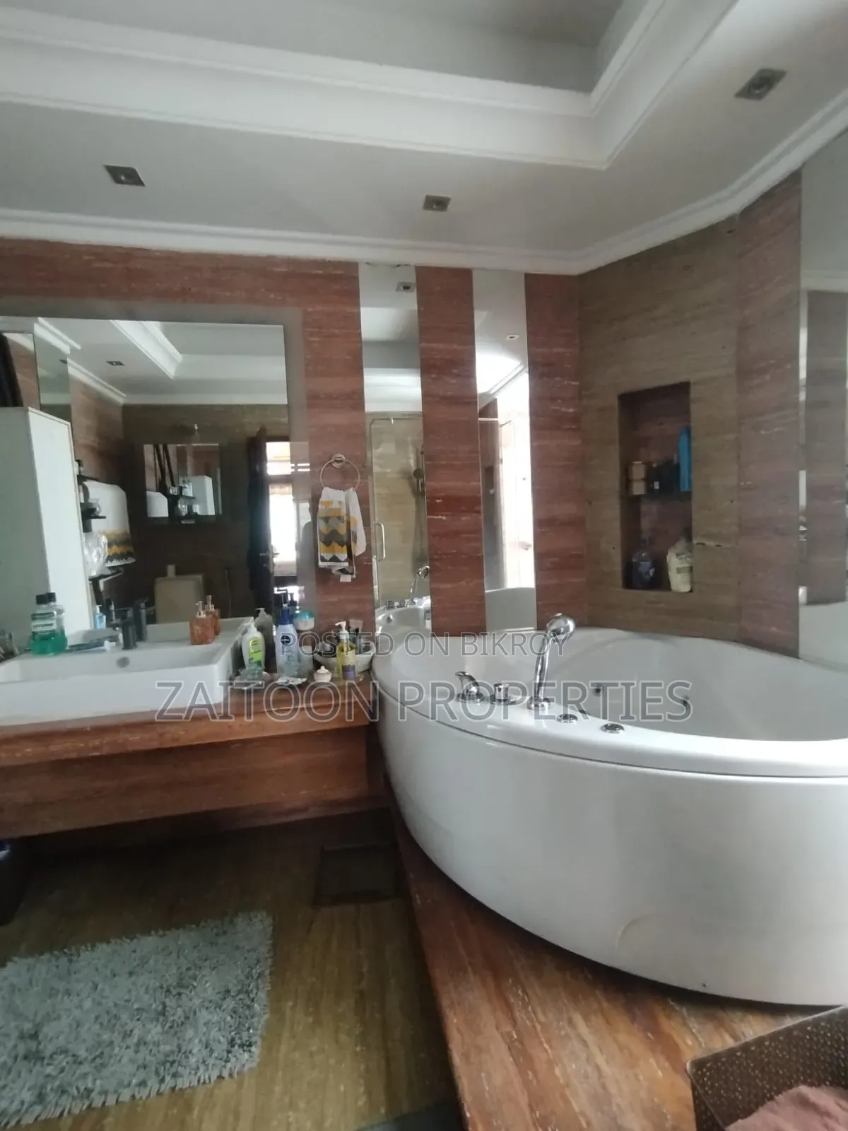 Furnished 5-bedroom Duplex in Khilkhet for sale