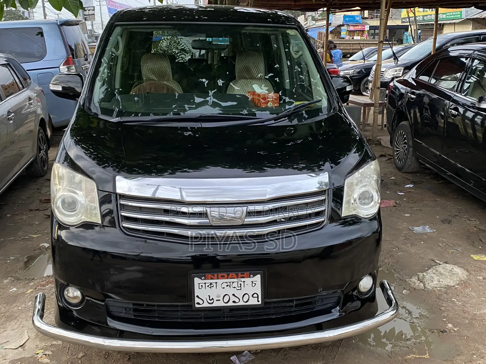 New Toyota Noah 2.0 158hp FWD (7 Seater) 2010 Black