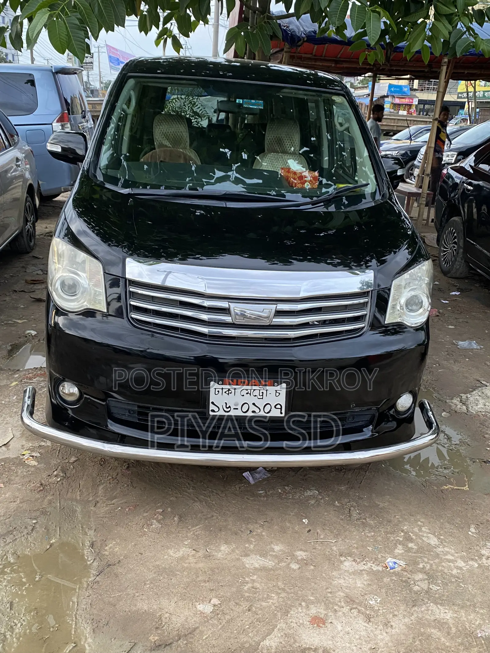 New Toyota Noah 2.0 158hp FWD (7 Seater) 2010 Black