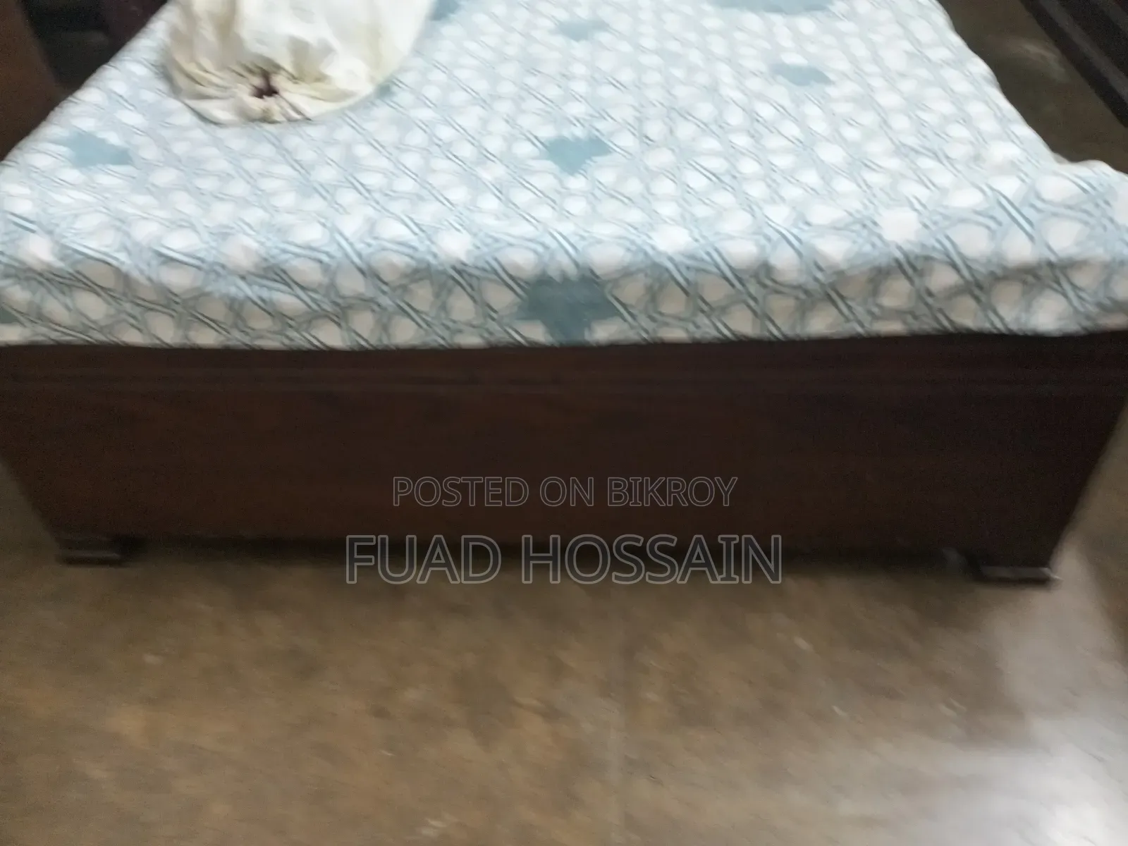 আসলে আমার টাকা দরকার