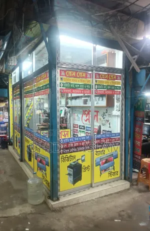 Shop for Rent (Ready with Decorations and Equipment)
