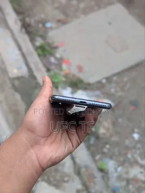 Apple iPhone 8 Plus 64 GB Black