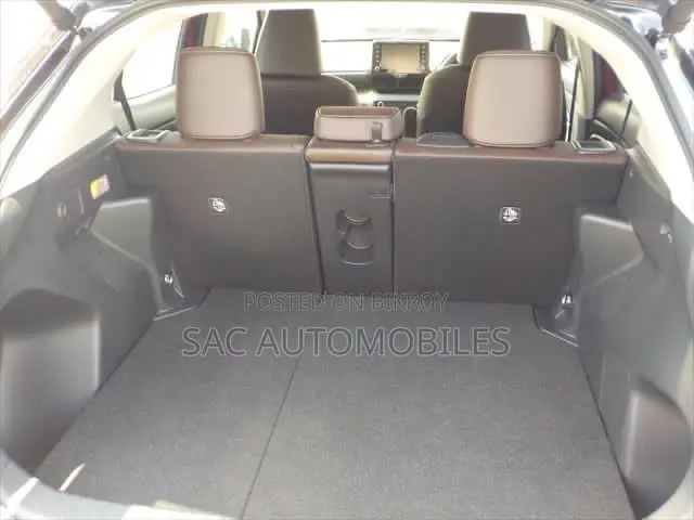 Toyota Yaris 1.5 Sedan L 2020 Maroon