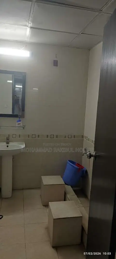 ভাড়ার জন্য বাণিজ্যিক অফিস স্পেস