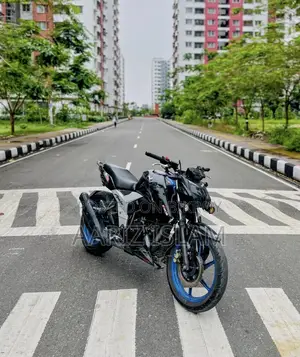 TVS Apache 160 4V 2023 Black