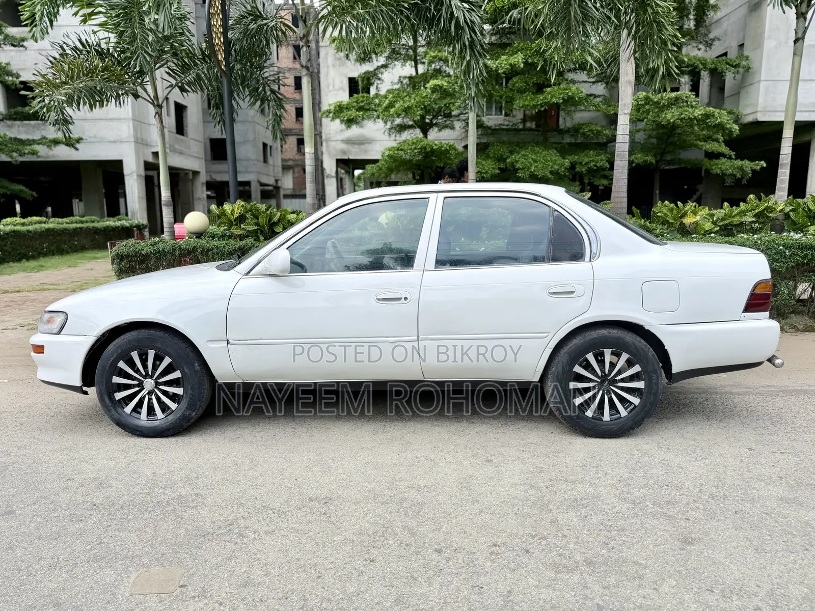 Toyota Corolla 1.6 Saloon 1992 White