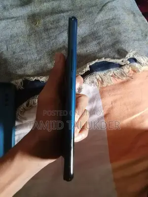 Vivo Y11 32 GB Blue