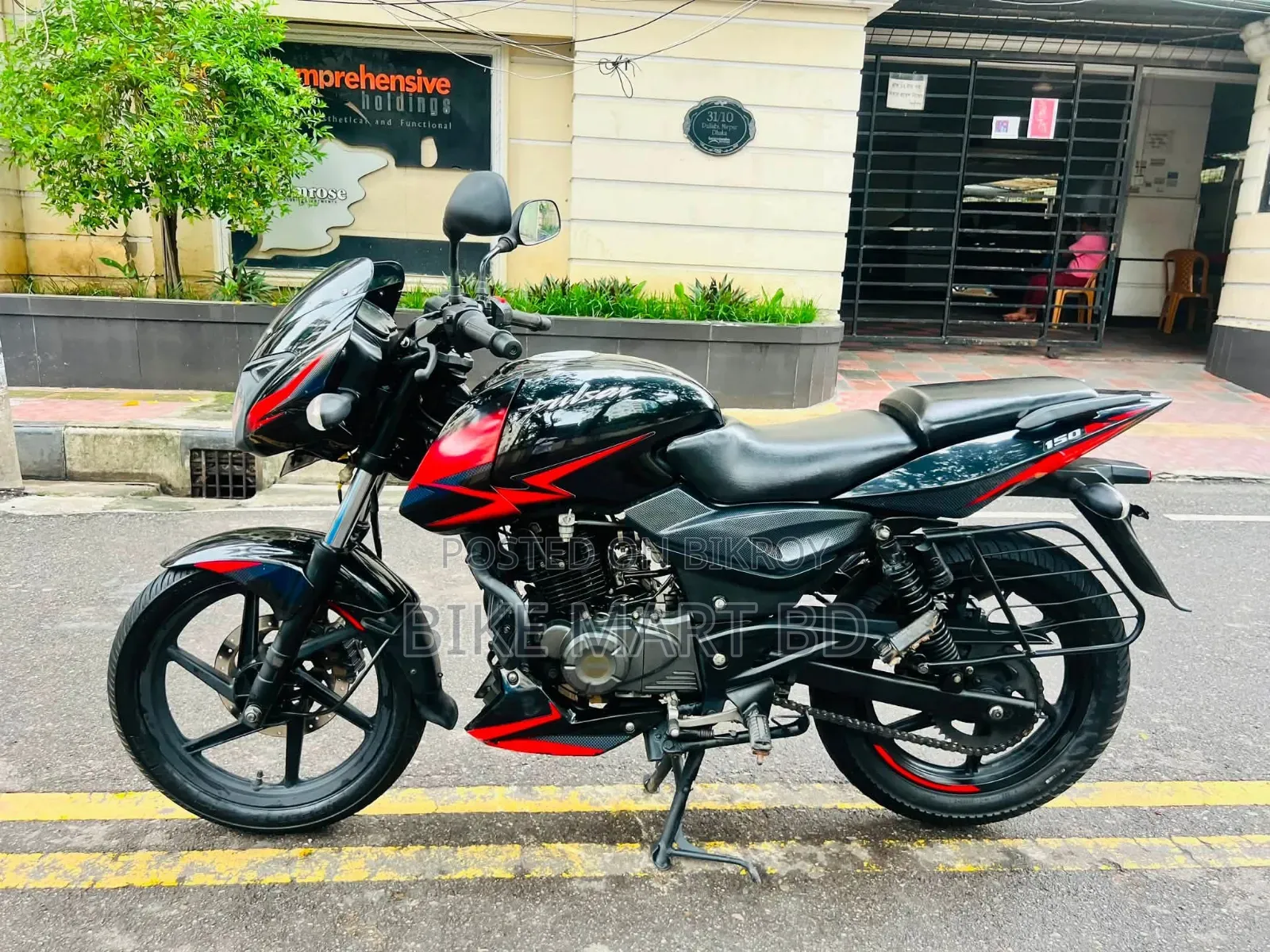 বাজাজ পালসার ১৫০ ২০২১ কালো