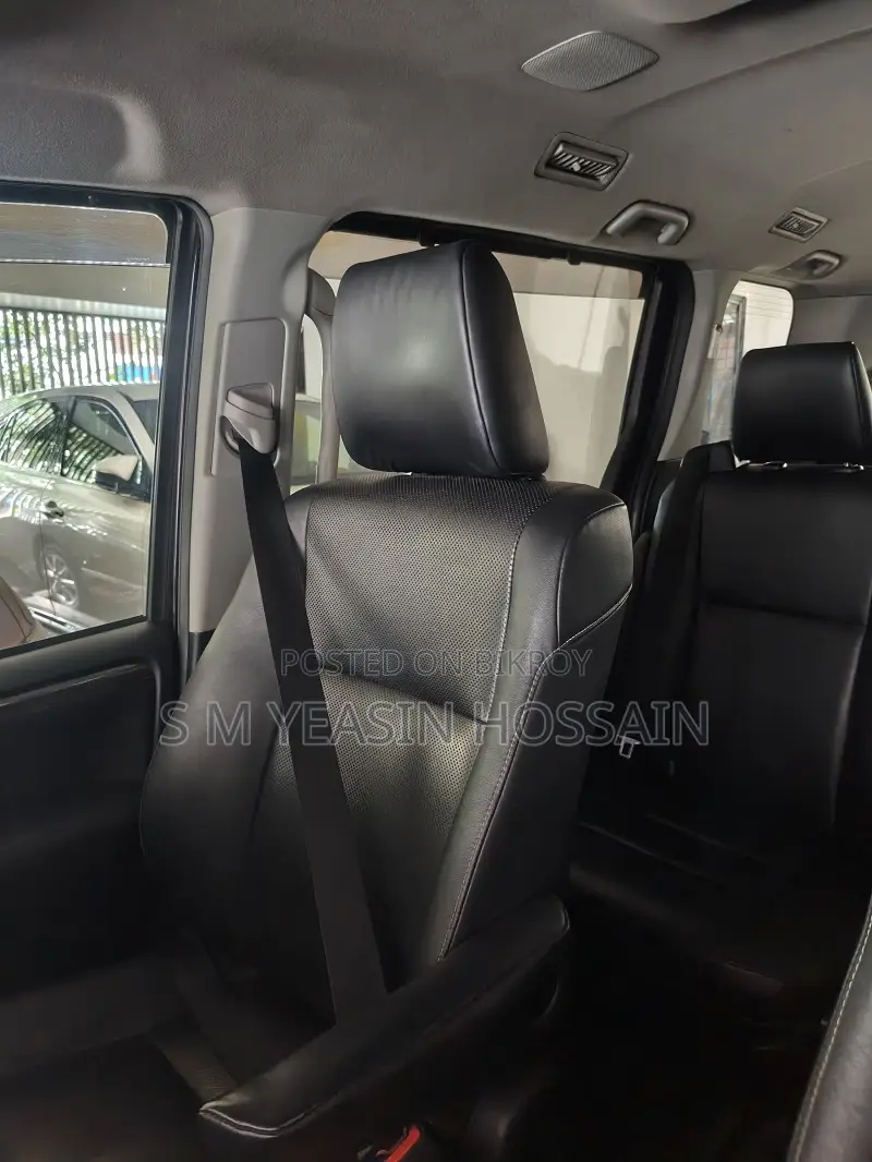 Toyota Esquire 2015