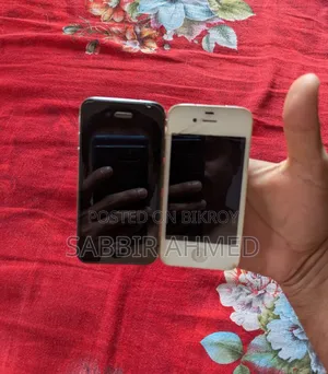 Apple iPhone 4 32 GB Black