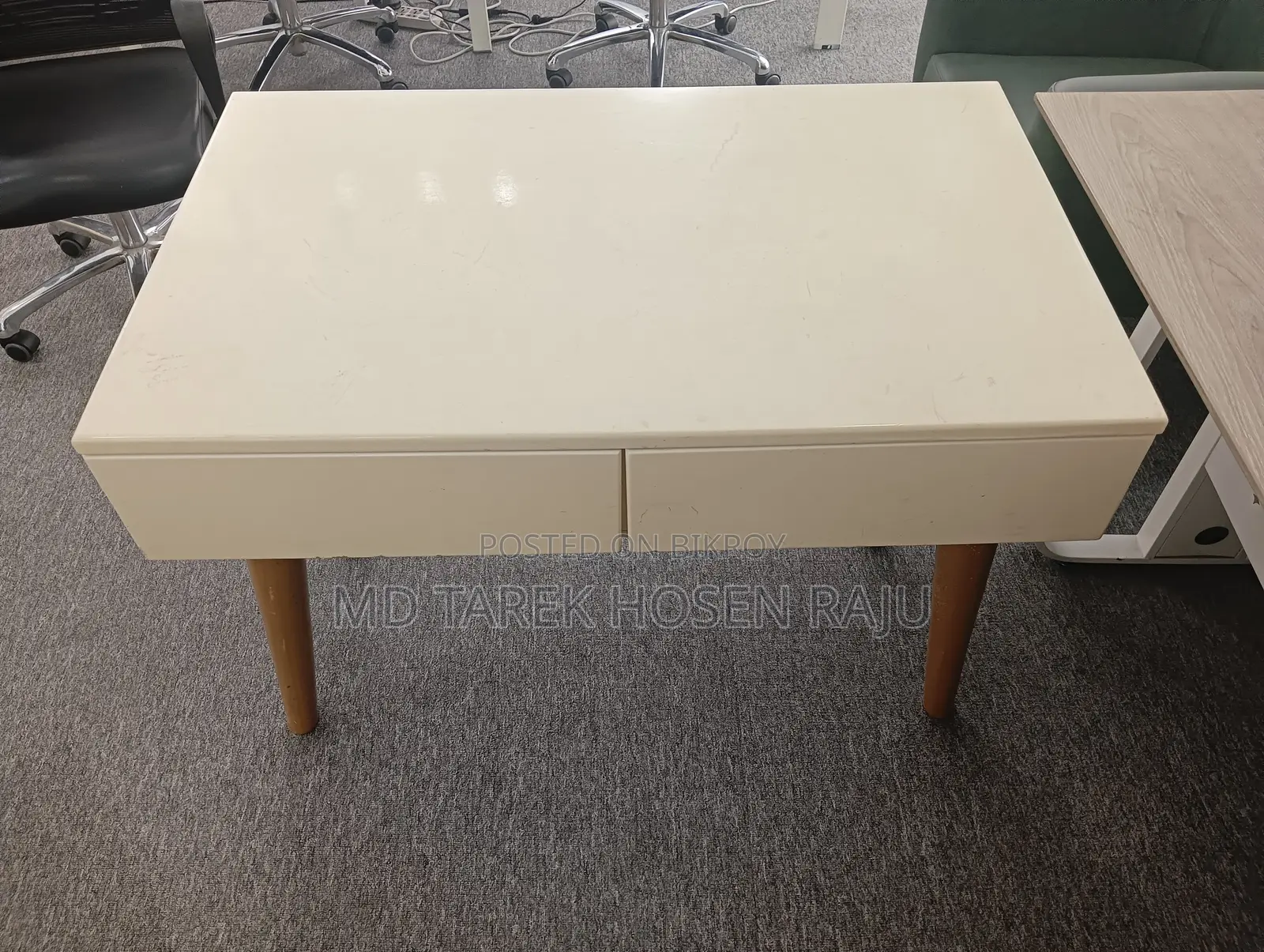 Stylish Wooden Center Table – For Sale