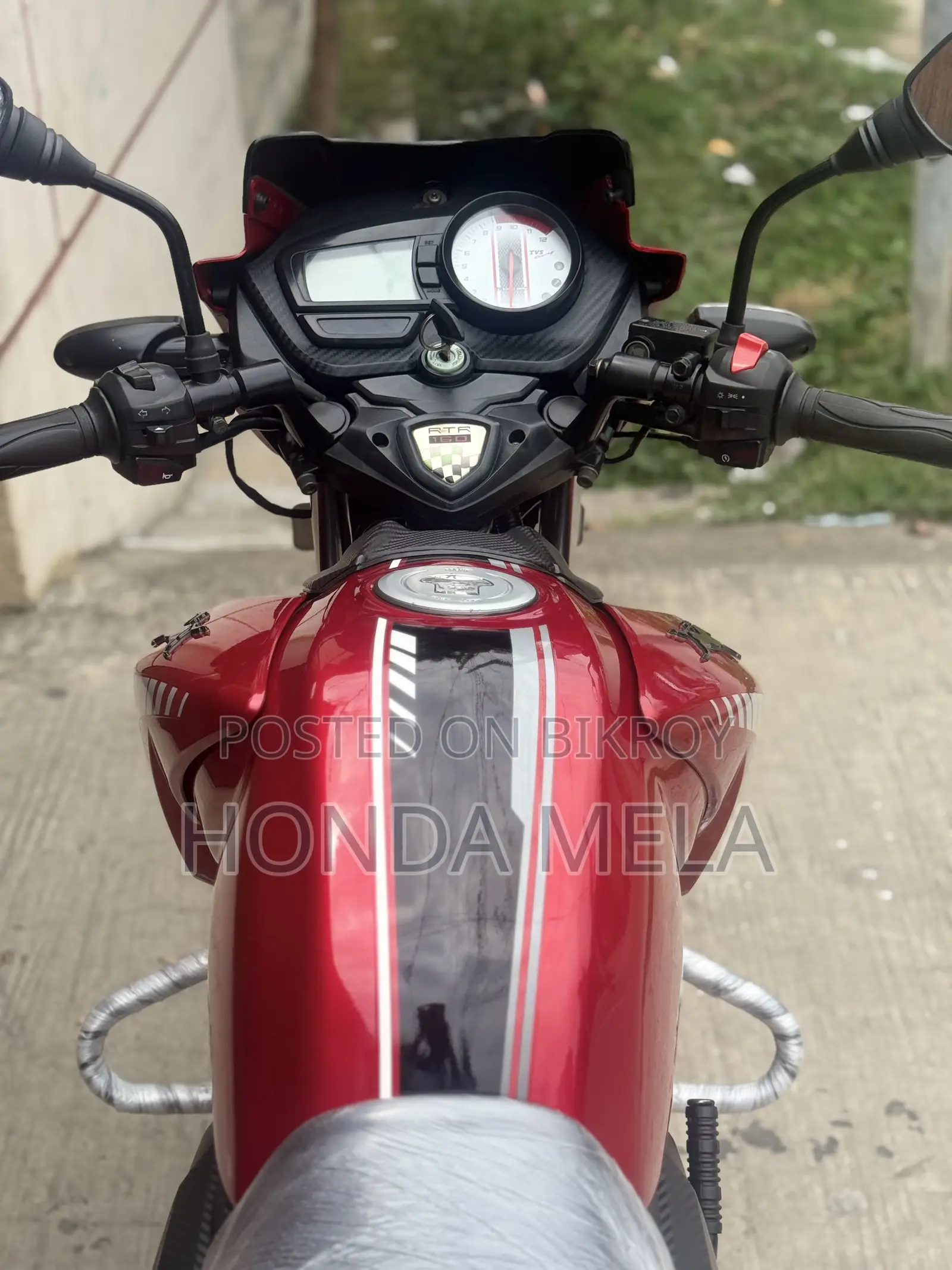 TVS Apache RTR 160 2V 2022 Red