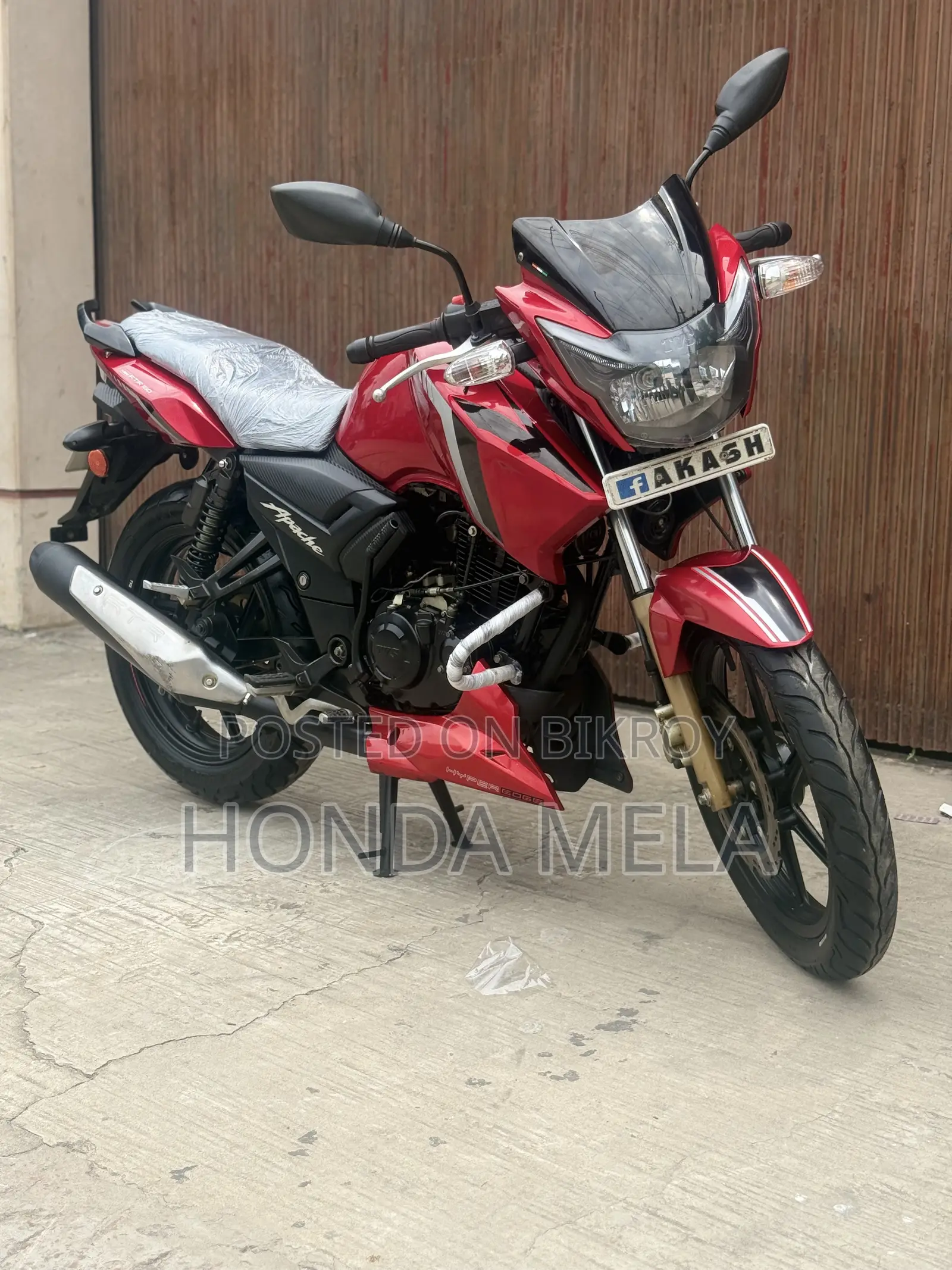 TVS Apache RTR 160 2V 2022 Red