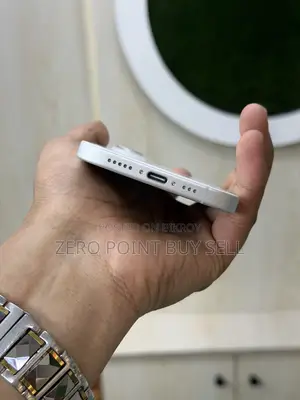 Apple iPhone 16 128 GB White
